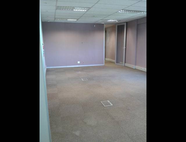 114M² OFFICE TO LET IN BELLVILLE CENTRAL